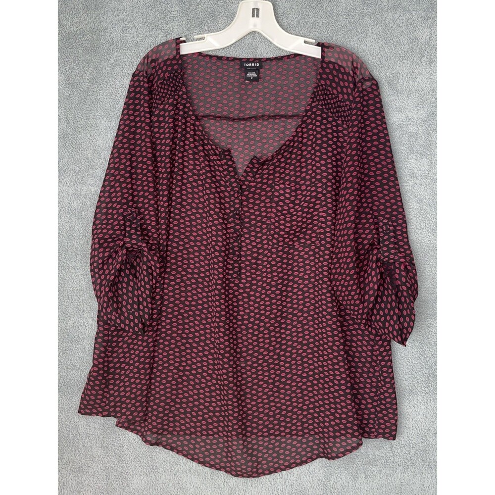 Torrid‎ Blouse Womens 2X Pink Roll Tab Sleeve Sheer Lips Print Casual Career